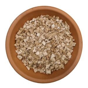 Vermiculite feed carrier granules.