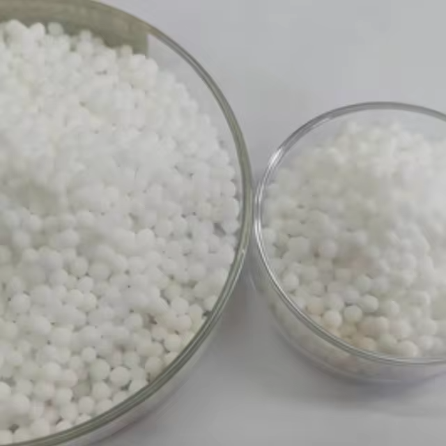 Urea 46 fertilizer granules for agricultural use